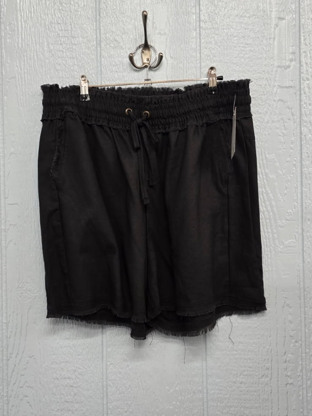 New 1X Linen Blend Zenana Outfitters Black High-Waist Drawstring Shorts